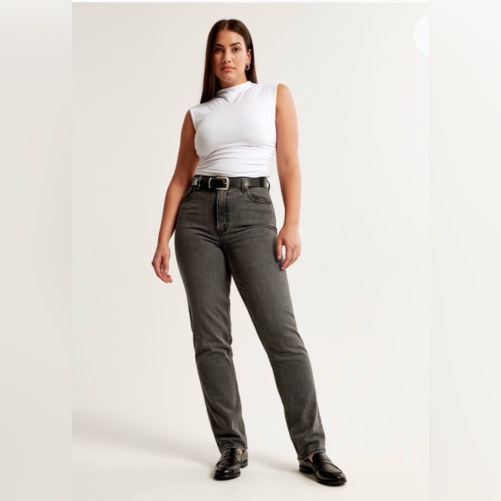 Abercrombie and Fitch Curve Love Ultra High Rise 90s Straight Jean in Grey